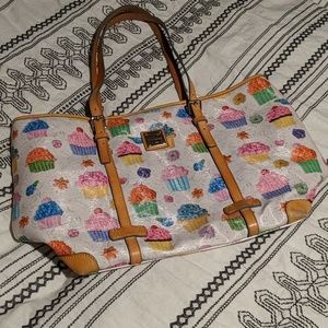 ✨Relisted✨ D&B large tote bag